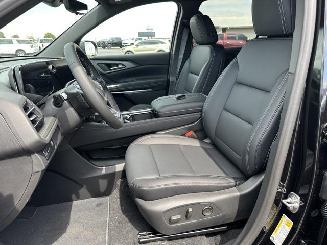 new 2026 Chevrolet Traverse car, priced at $43,525