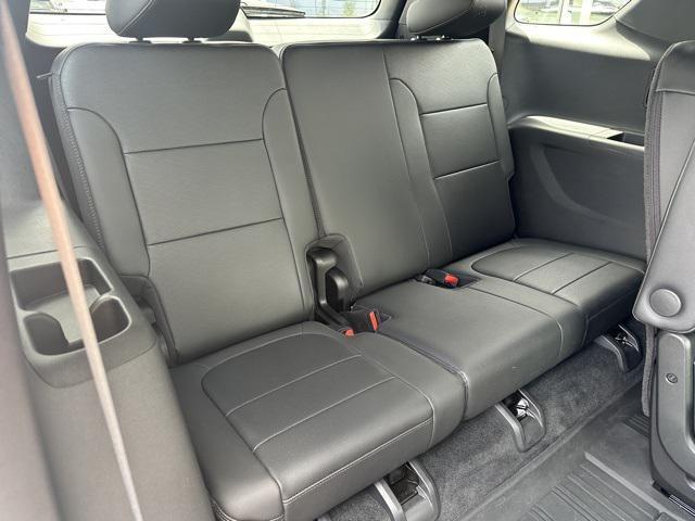 used 2022 Chevrolet Traverse car, priced at $33,390
