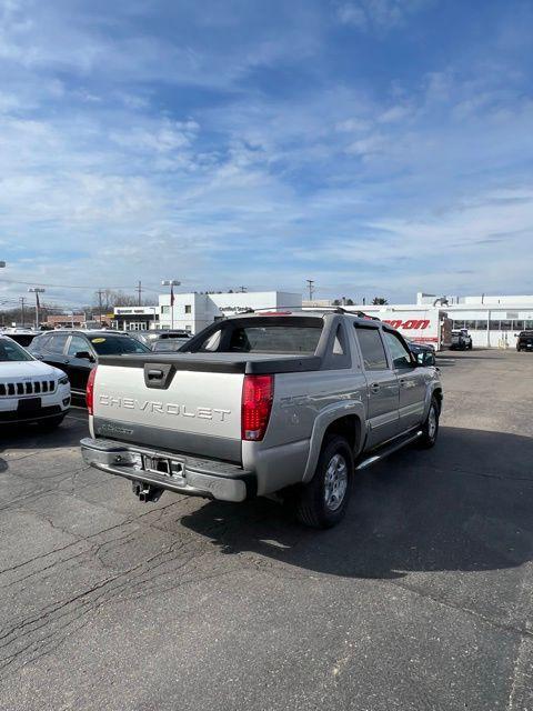 used 2006 Chevrolet Avalanche car, priced at $5,974