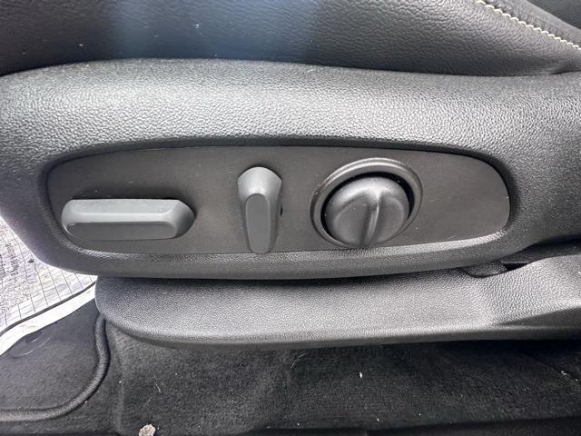 used 2023 Chevrolet Traverse car, priced at $25,375