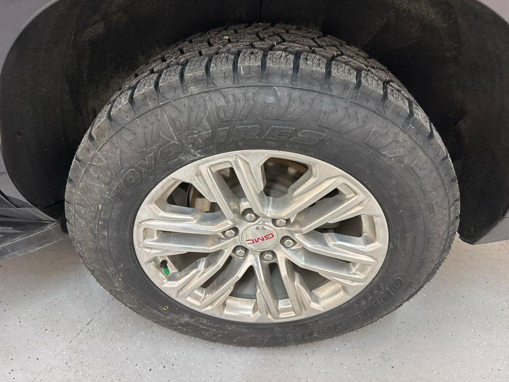 used 2023 GMC Yukon car, priced at $59,999