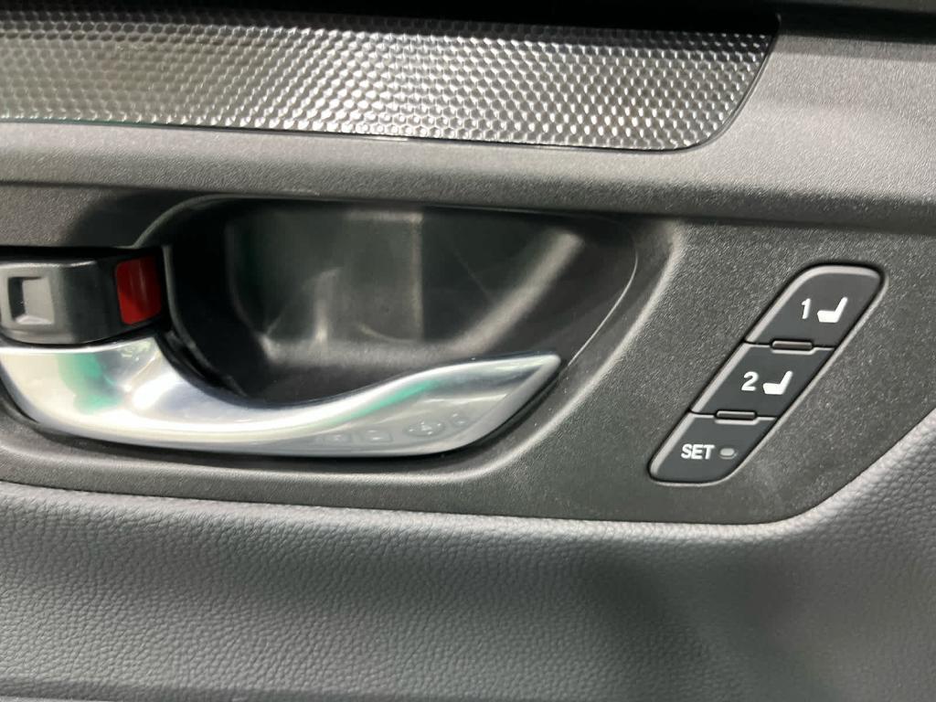 used 2025 Honda CR-V Hybrid car, priced at $37,999