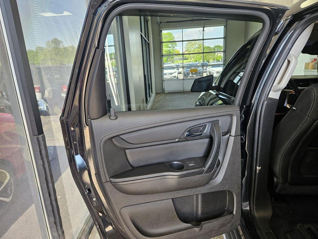 used 2014 Chevrolet Traverse car, priced at $10,750