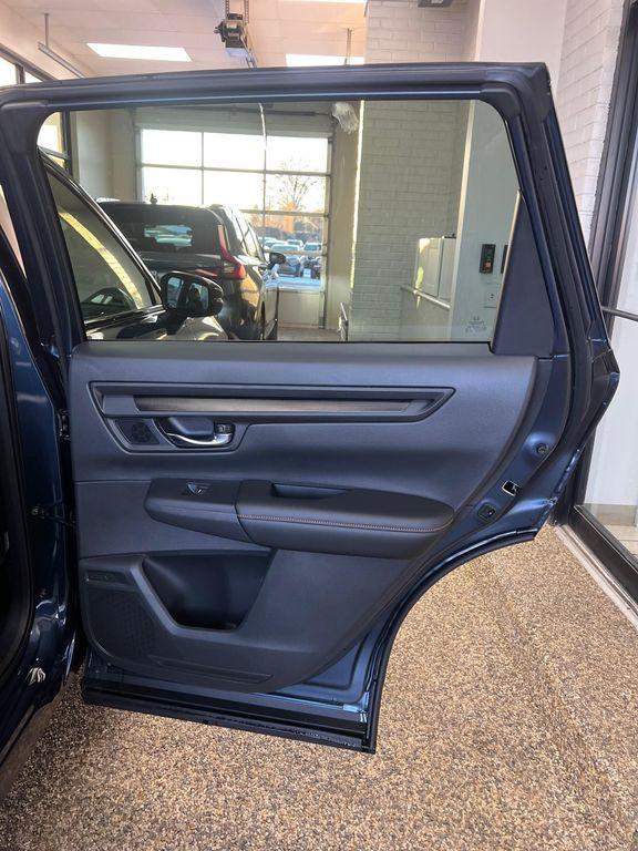 new 2026 Honda CR-V Hybrid car, priced at $41,675