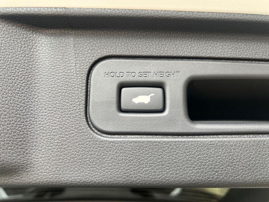 new 2025 Honda Pilot car, priced at $53,405