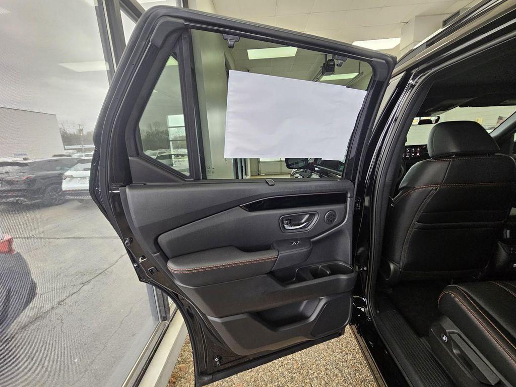 new 2026 Honda Pilot car, priced at $52,205