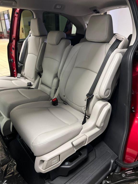 new 2026 Honda Odyssey car, priced at $45,340