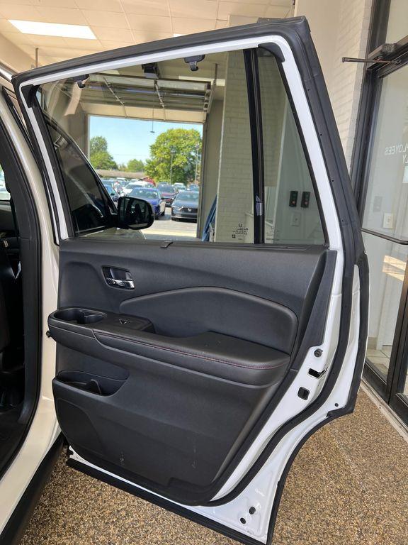 used 2021 Honda Pilot car, priced at $30,750