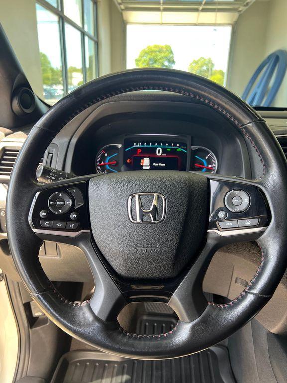 used 2021 Honda Pilot car, priced at $30,750