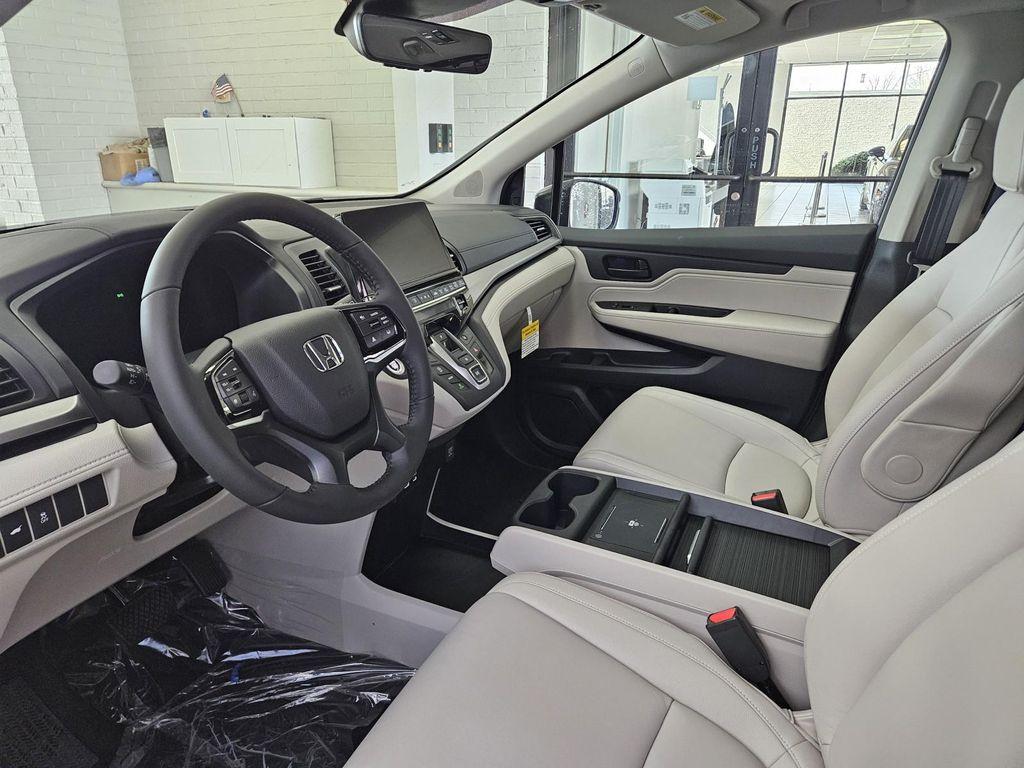 new 2026 Honda Odyssey car, priced at $45,685