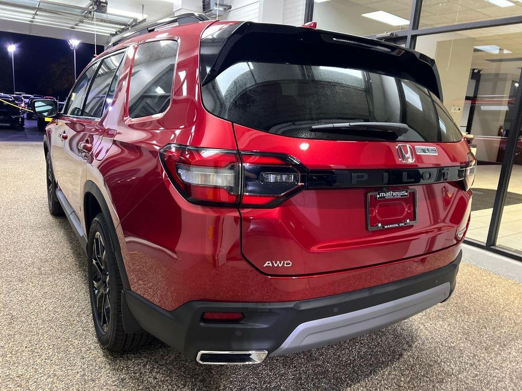 new 2025 Honda Pilot car, priced at $53,450