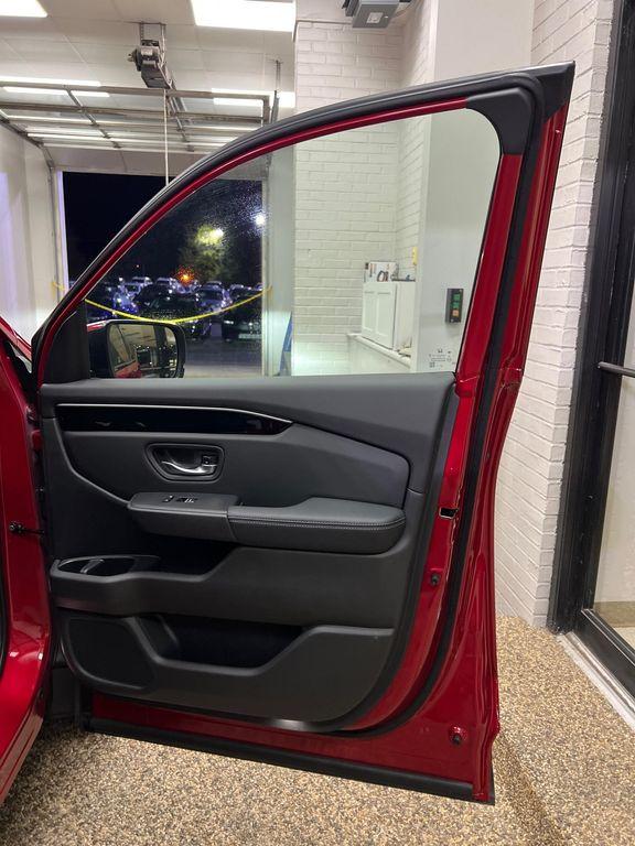 new 2025 Honda Pilot car, priced at $53,450