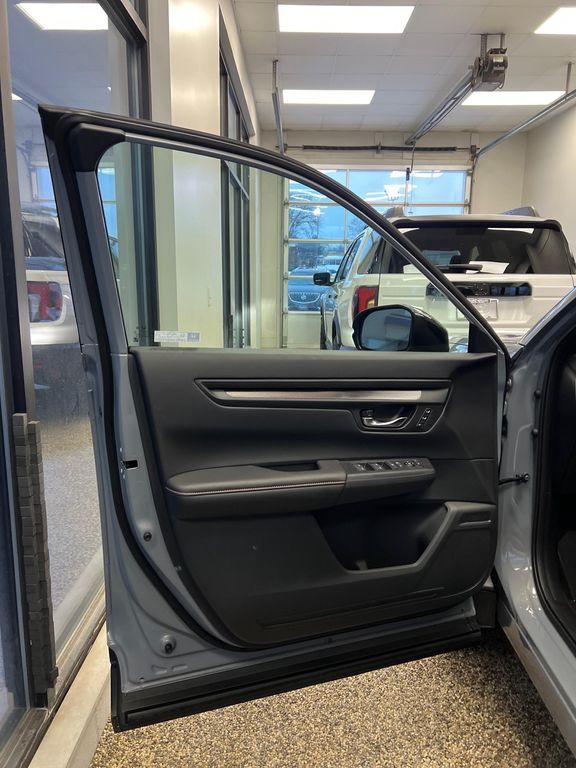 new 2026 Honda CR-V Hybrid car, priced at $42,130