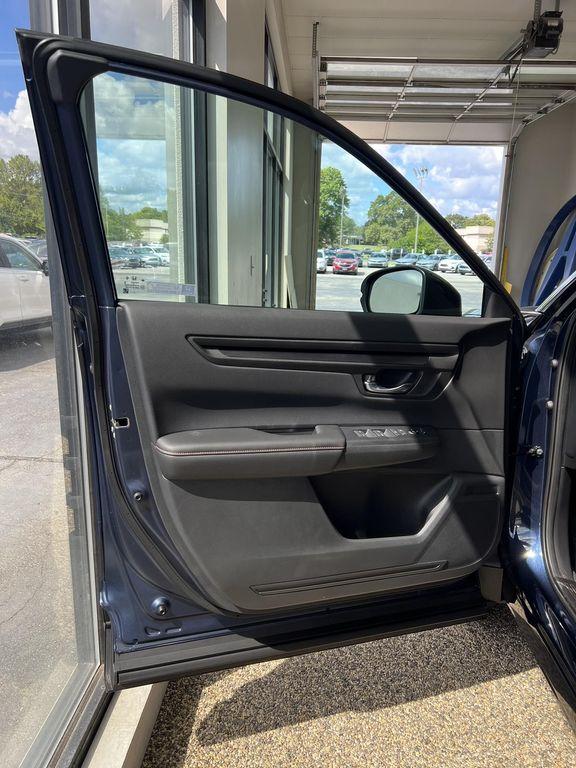 new 2026 Honda CR-V Hybrid car, priced at $40,250