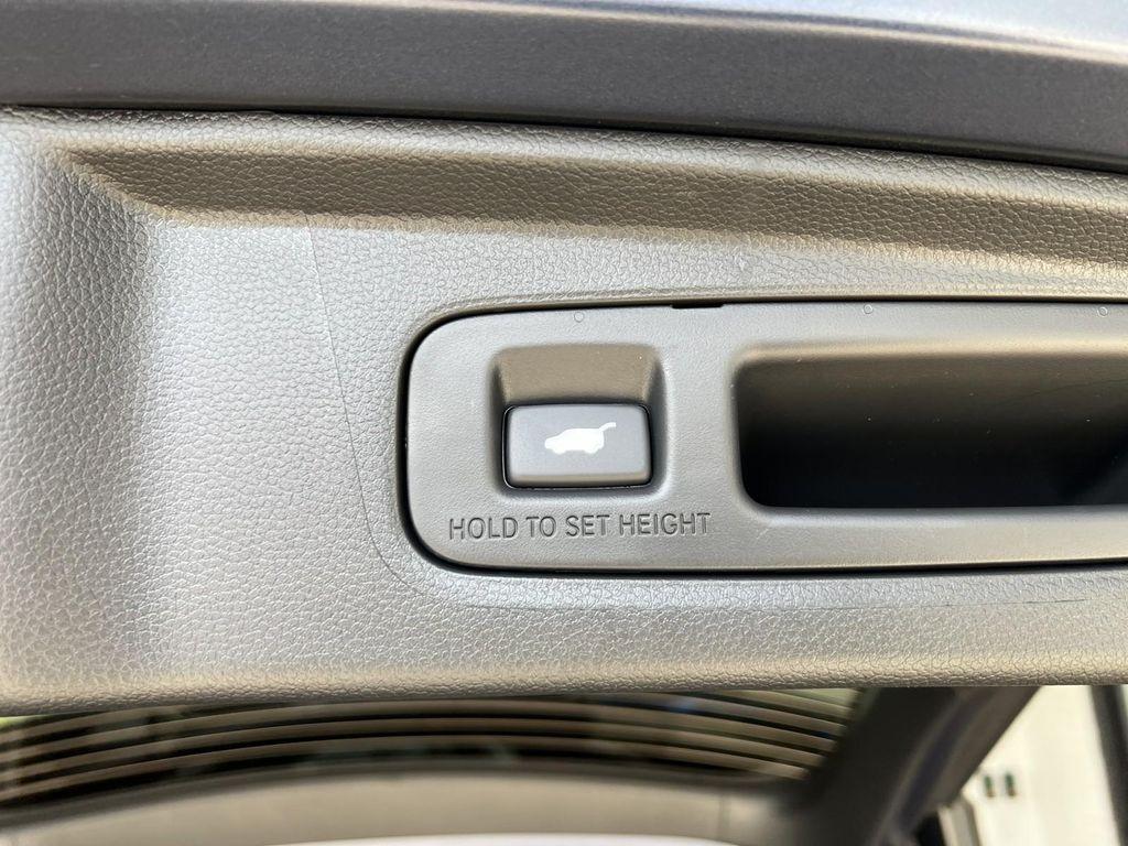 new 2026 Honda CR-V Hybrid car, priced at $40,250