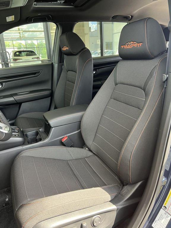 new 2026 Honda CR-V Hybrid car, priced at $40,250