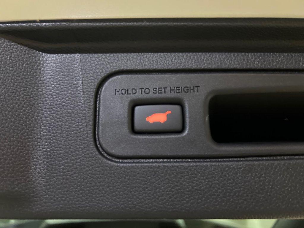 new 2025 Honda Pilot car, priced at $51,830