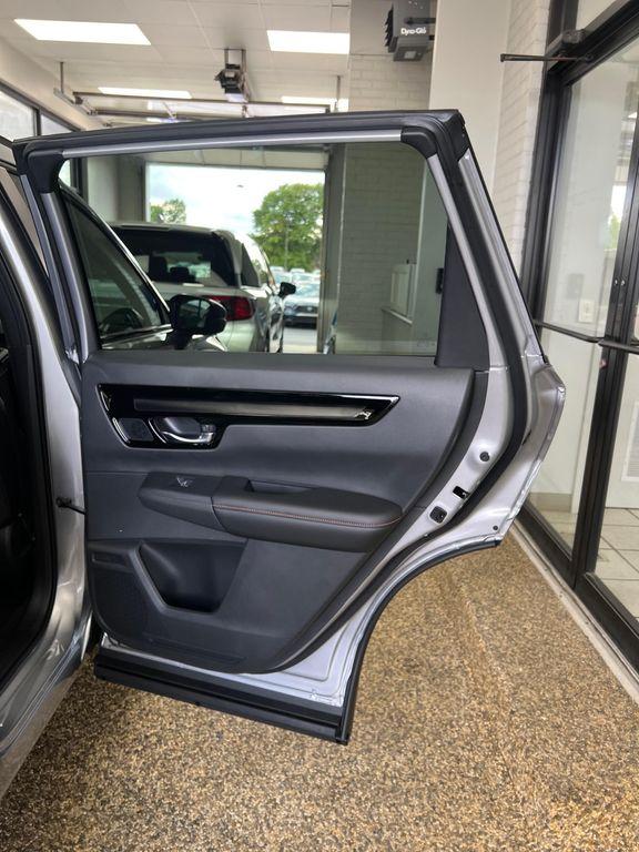 new 2026 Honda CR-V Hybrid car, priced at $43,700