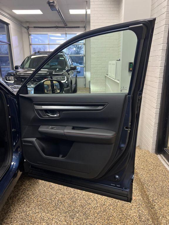 new 2026 Honda CR-V Hybrid car, priced at $41,675