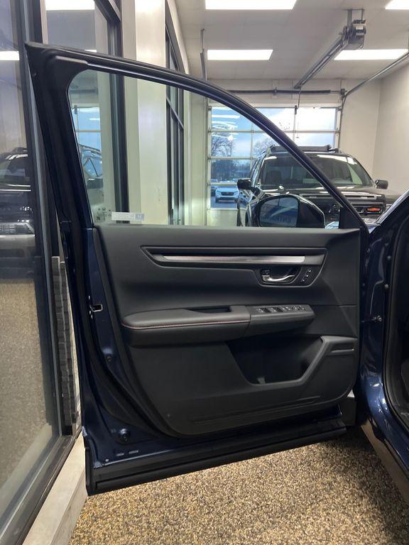 new 2026 Honda CR-V Hybrid car, priced at $41,675