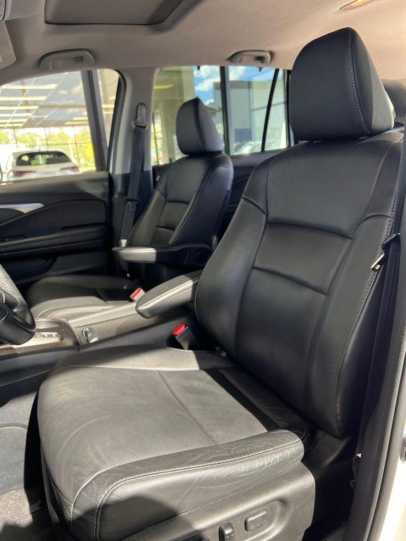 used 2022 Honda Pilot car, priced at $32,750