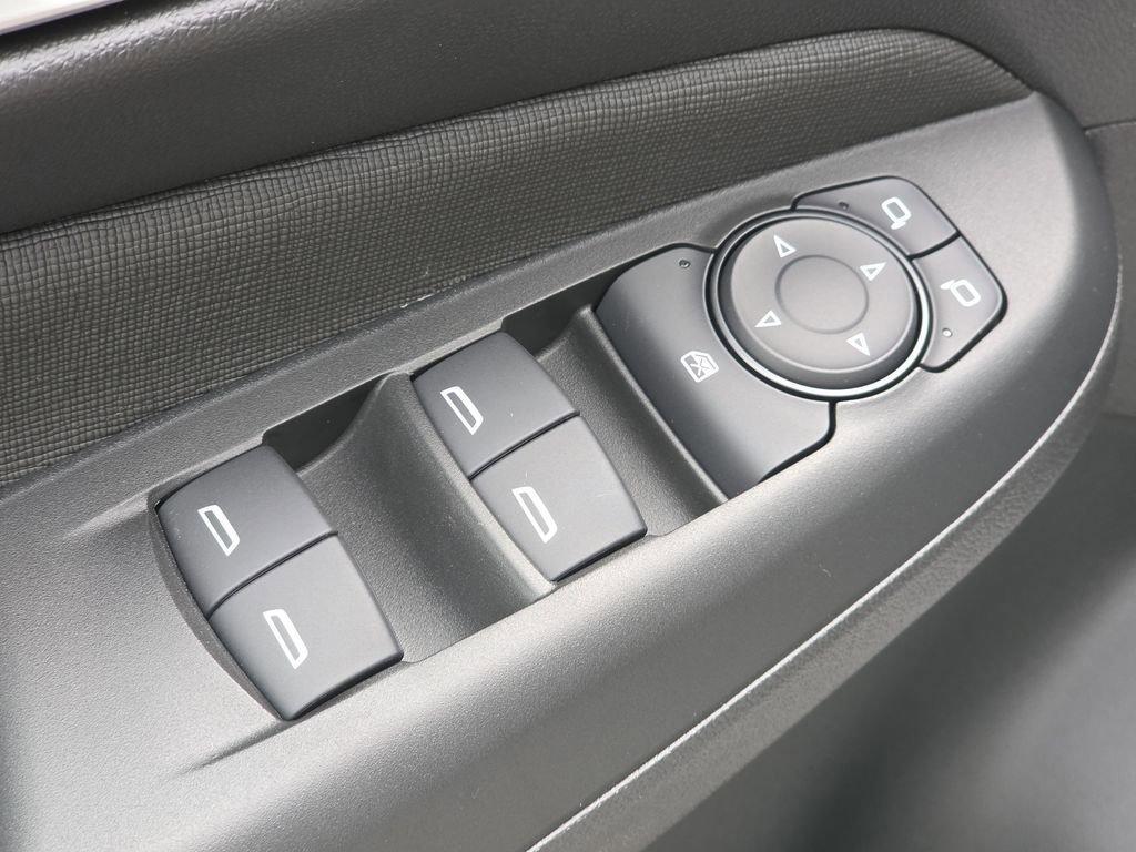 new 2025 Buick Envista car, priced at $32,225