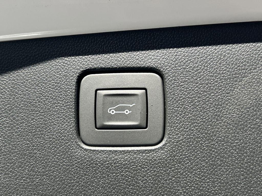 new 2026 Buick Envista car, priced at $27,335