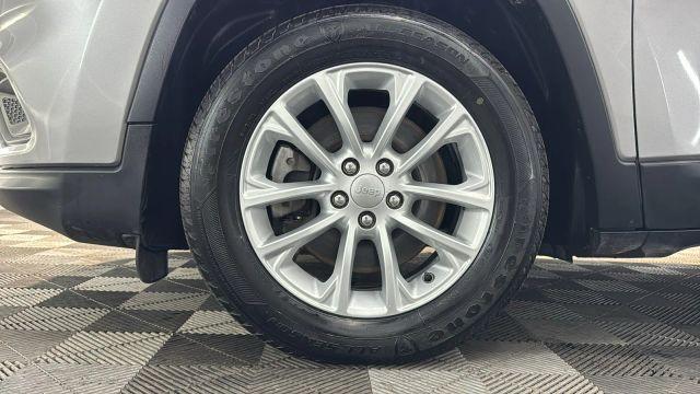 used 2019 Jeep Cherokee car, priced at $8,888