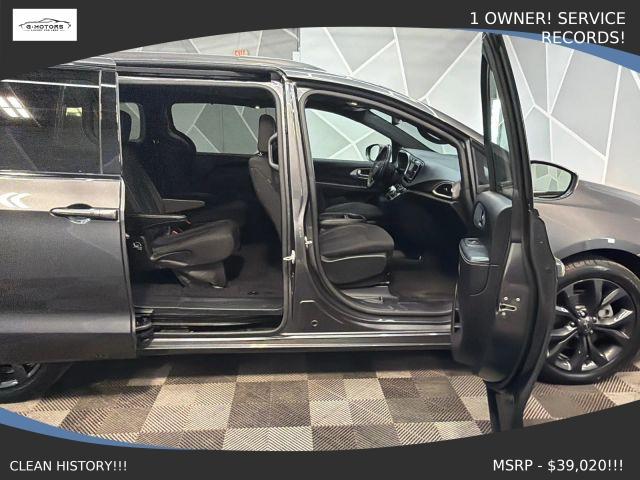 used 2020 Chrysler Pacifica car, priced at $17,495