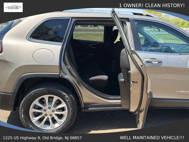 used 2019 Jeep Cherokee car, priced at $12,995