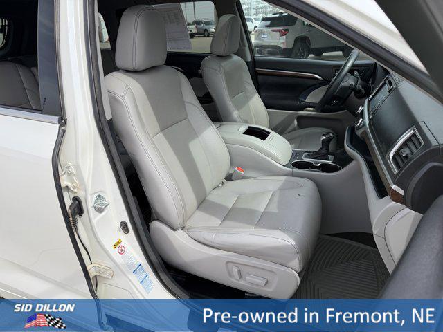 used 2016 Toyota Highlander car, priced at $14,855