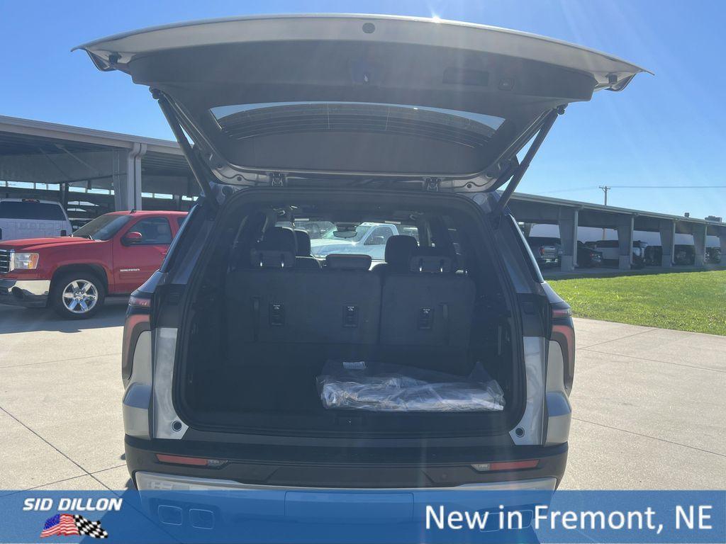 new 2027 Chevrolet Traverse car, priced at $58,874