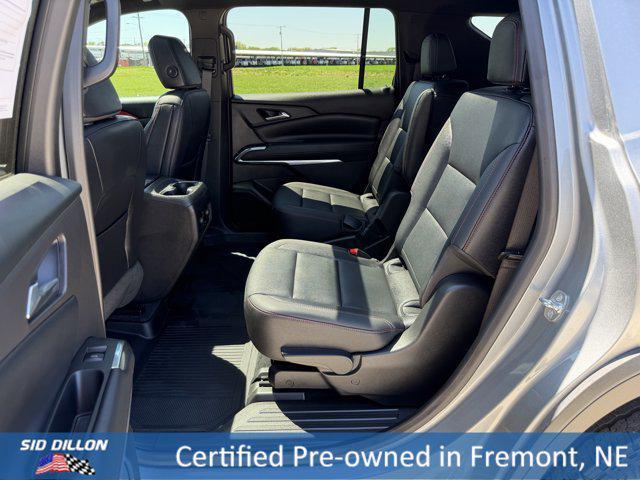 used 2025 Chevrolet Traverse car, priced at $49,066