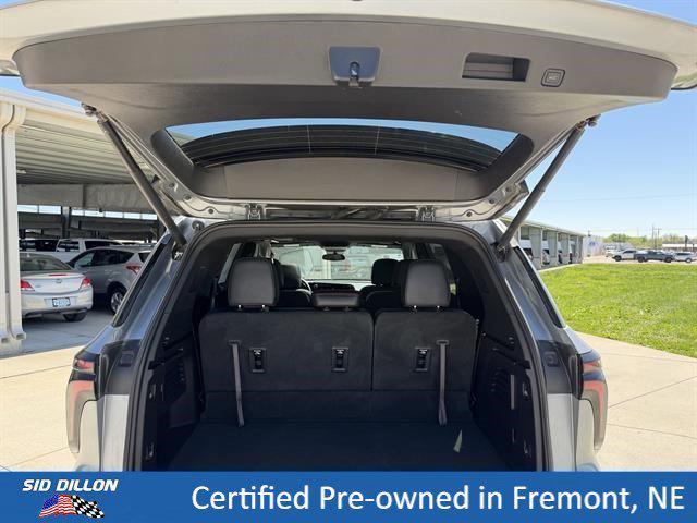 used 2025 Chevrolet Traverse car, priced at $49,066