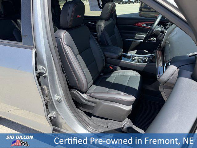 used 2025 Chevrolet Traverse car, priced at $49,066