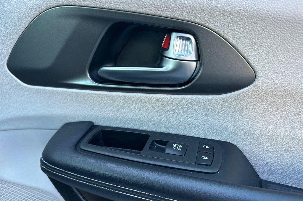 used 2023 Chrysler Pacifica car, priced at $22,491