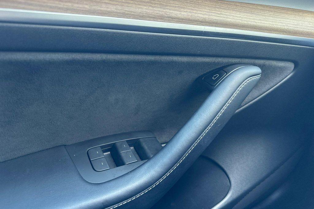 used 2023 Tesla Model 3 car