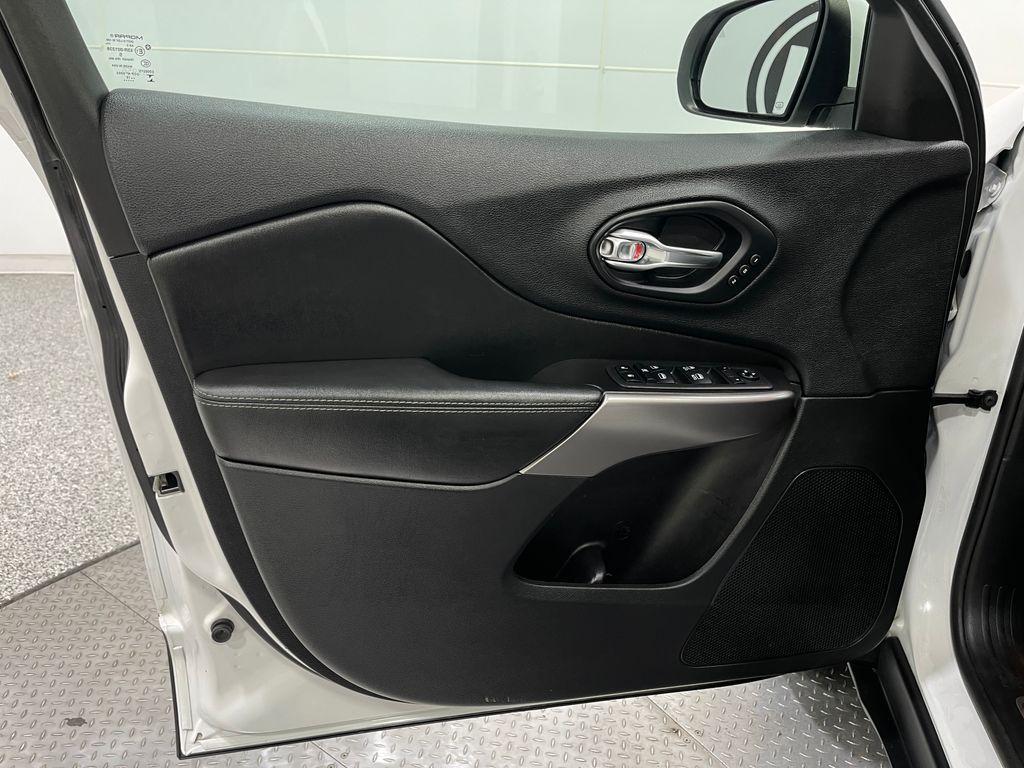 used 2019 Jeep Cherokee car, priced at $14,690