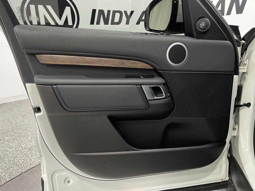 used 2017 Land Rover Discovery car, priced at $17,450