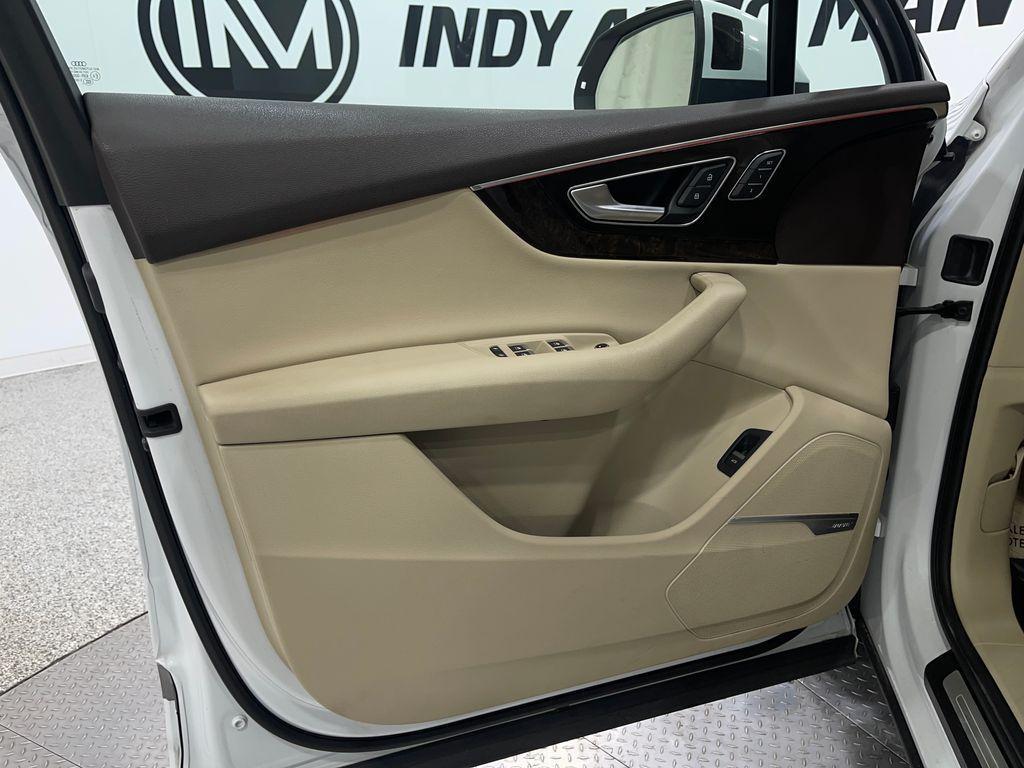 used 2018 Audi Q7 car, priced at $19,750