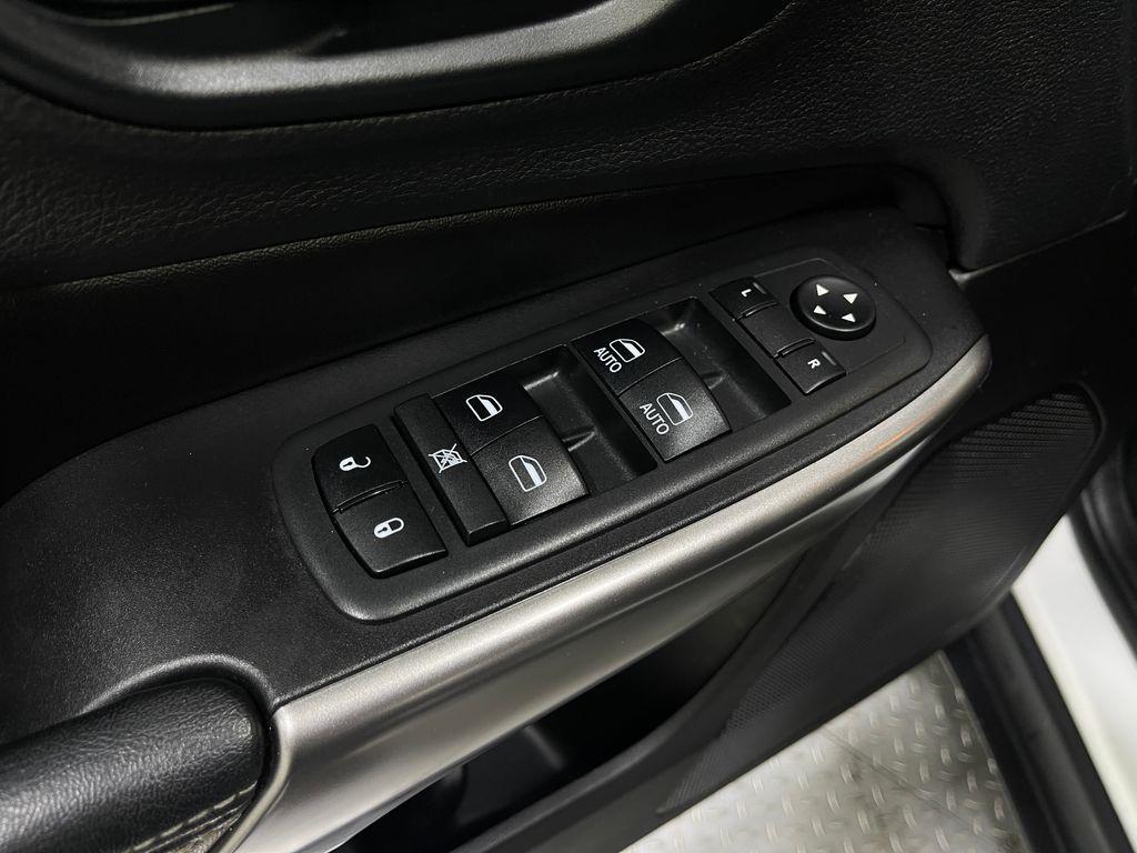 used 2019 Jeep Cherokee car, priced at $16,370