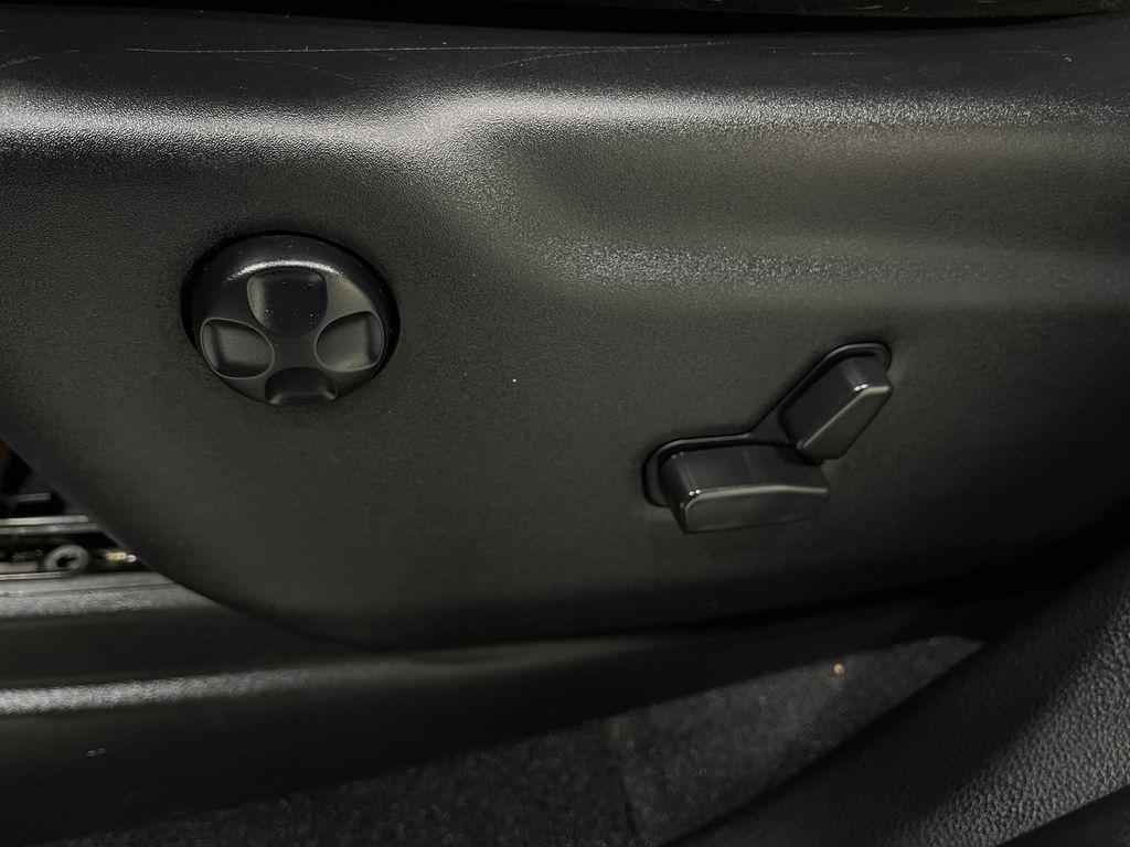 used 2021 Jeep Grand Cherokee car, priced at $21,320