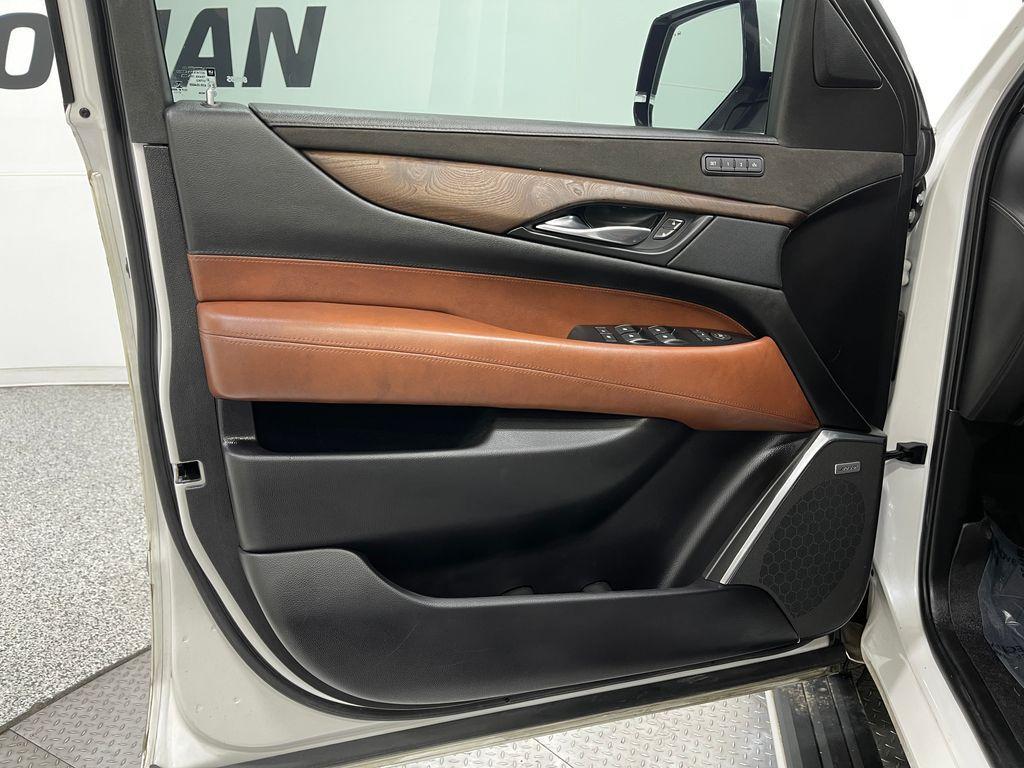 used 2018 Cadillac Escalade car, priced at $29,300