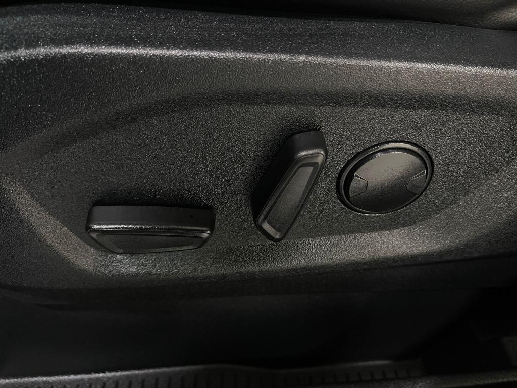 used 2021 Ford Edge car, priced at $17,500