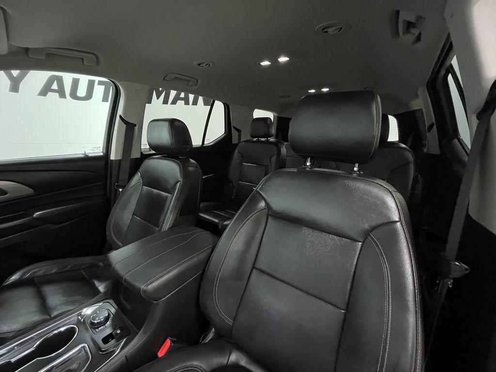 used 2021 Chevrolet Traverse car, priced at $23,000