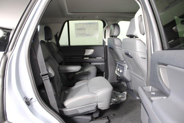 new 2025 Ford Expedition car, priced at $72,000