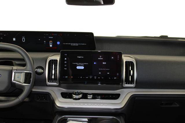 new 2025 Ford Expedition car, priced at $72,000