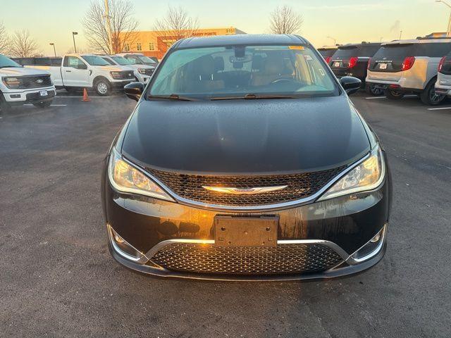 used 2020 Chrysler Pacifica car, priced at $14,000