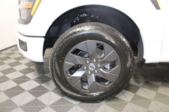 new 2025 Ford F-150 car, priced at $46,000