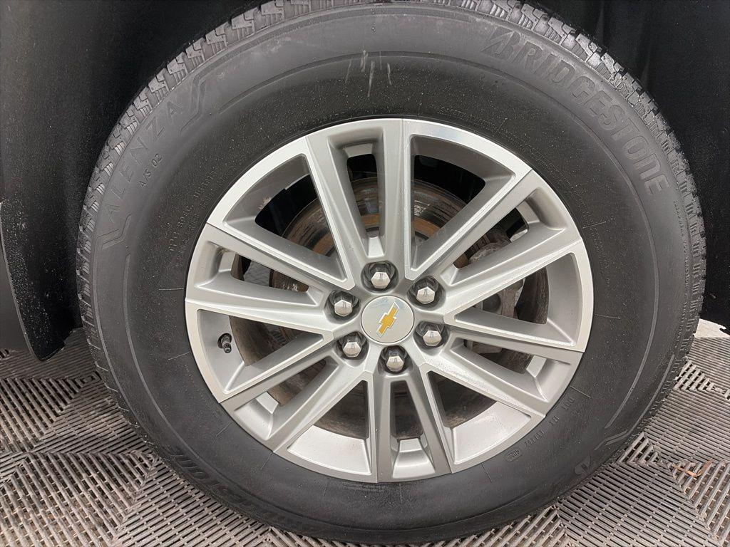 used 2023 Chevrolet Traverse car